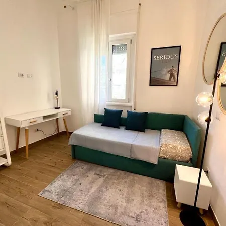 With Friends - 2 Bedrooms And Amazing Living דירה