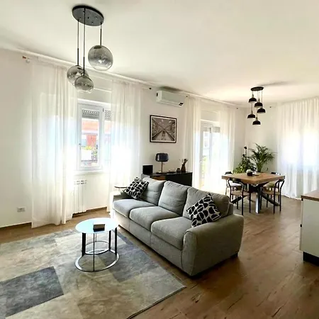 With Friends - 2 Bedrooms And Amazing Living Διαμέρισμα